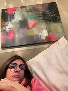 Snapshot of PreciousKittyXO chatting on March 4, 9:54 pm PreciousKittyXO online show from March 4, 9:54 pm