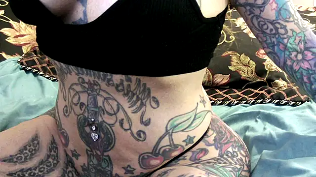 Snapshot of pamelagunns chatting on March 7, 8:50 pm pamelagunns online show from March 7, 8:50 pm