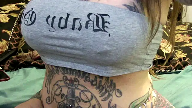 Snapshot of pamelagunns chatting on March 19, 5:39 pm pamelagunns online show from March 19, 5:39 pm