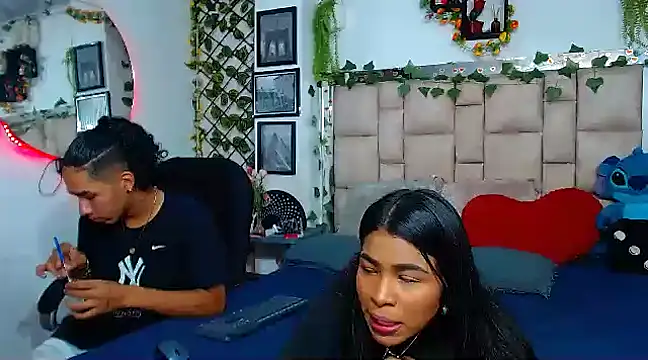 Snapshot of thamarasehein chatting on February 4, 10:34 pm thamarasehein online show from February 4, 10:34 pm