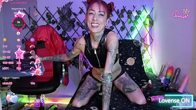 Snapshot of elise_mouris chatting on March 31, 4:13 am elise mouris online show from March 31, 4:13 am