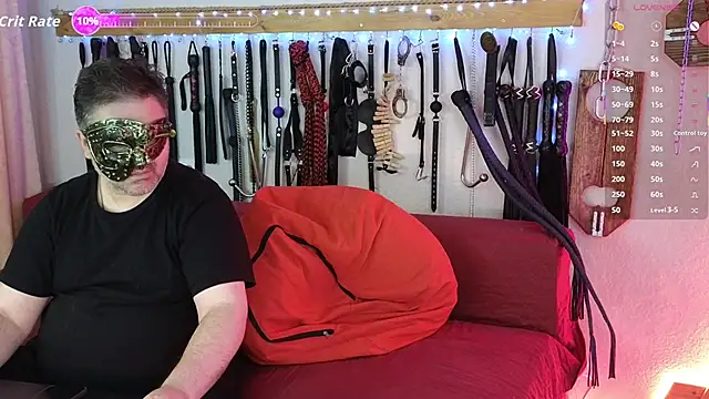 Snapshot of NoTabooGames chatting on February 3, 4:12 pm NoTabooGames online show from February 3, 4:12 pm