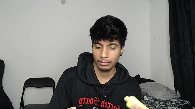 Snapshot of stevenosori chatting on October 28, 2:26 am stevenosori online show from October 28, 2:26 am