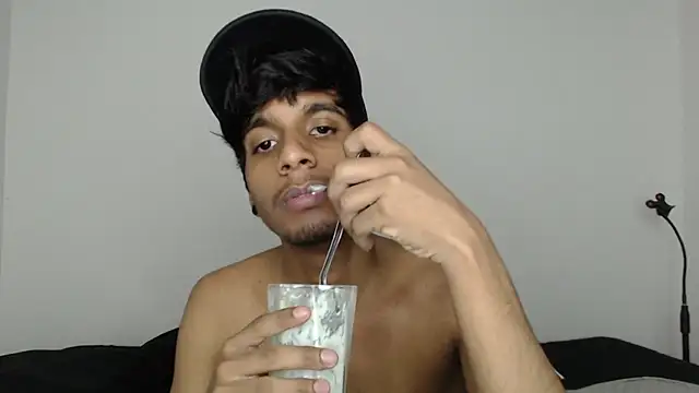 stevenosori online show from December 16, 1:32 am