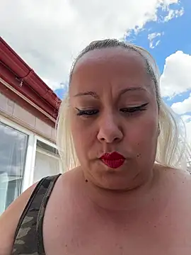 SabinaSweety online show from May 14, 9:49 am