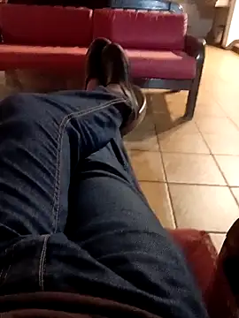 Snapshot of pedro1680 chatting on February 10, 3:32 am pedro1680 online show from February 10, 3:32 am