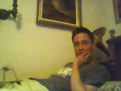 Snapshot of sanderson83 chatting on March 17, 11:11 pm sanderson83 online show from March 17, 11:11 pm