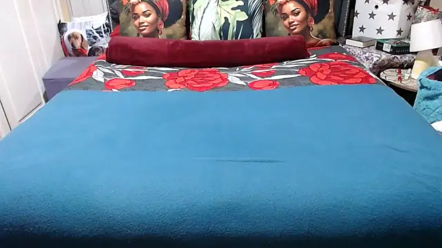 BUSTYDEE online show from May 13, 9:28 am