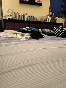 KIARAPRETTY online show from March 31, 12:01 am