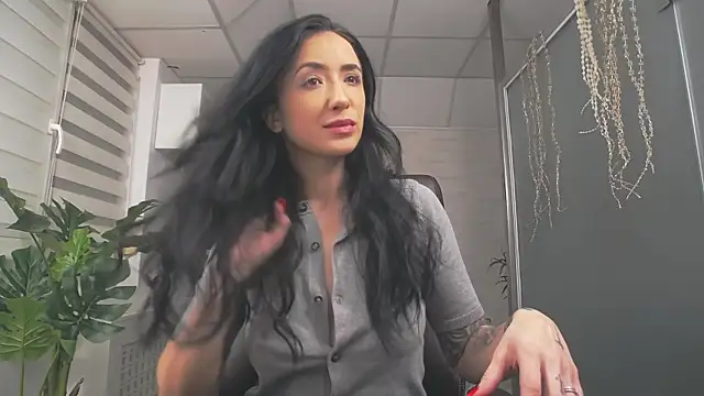 GlamKate online show from December 15, 4:28 am