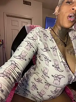 MzParker online show from February 19, 6:32 pm