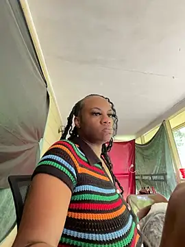 Snapshot of AlexaTheSlut chatting on June 6, 8:35 pm AlexaTheSlut online show from June 6, 8:35 pm