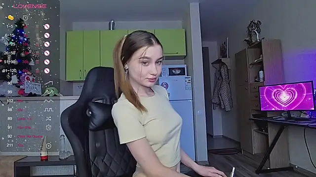 Snapshot of _Sweet_Lilit_ chatting on January 15, 10:38 am  Sweet Lilit  online show from January 15, 10:38 am