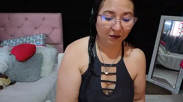Snapshot of katifoxx chatting on May 31, 4:25 pm katifoxx online show from May 31, 4:25 pm