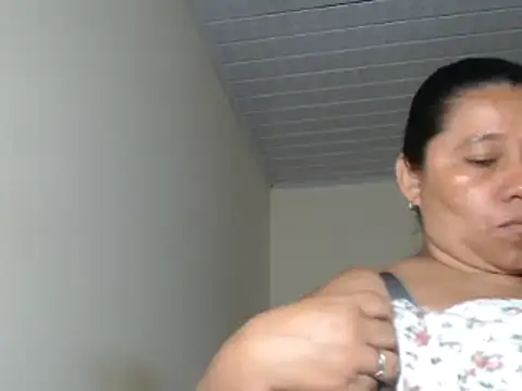 Snapshot of adrixxx38 chatting on February 27, 10:42 pm adrixxx38 online show from February 27, 10:42 pm