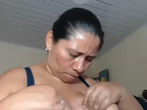 Snapshot of adrixxx38 chatting on March 22, 5:20 pm adrixxx38 online show from March 22, 5:20 pm