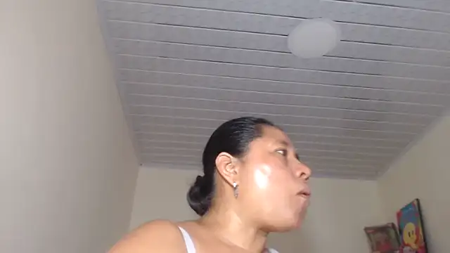 Snapshot of adrixxx38 chatting on September 26, 6:01 pm adrixxx38 online show from September 26, 6:01 pm