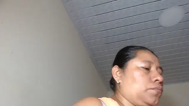 Snapshot of adrixxx38 chatting on September 30, 4:34 pm adrixxx38 online show from September 30, 4:34 pm