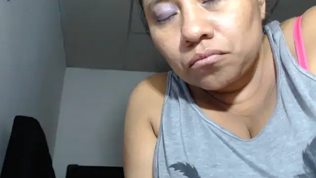 Snapshot of adrixxx38 chatting on February 15, 8:02 am adrixxx38 online show from February 15, 8:02 am