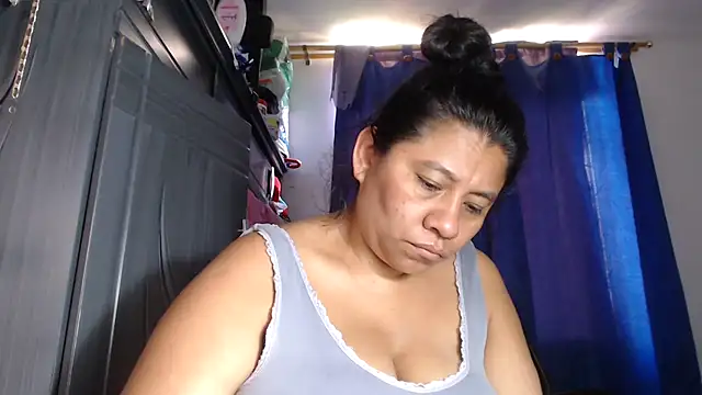 adrixxx38 online show from March 30, 2:07 pm