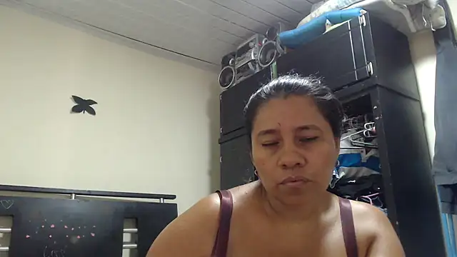 adrixxx38 online show from May 18, 7:41 pm