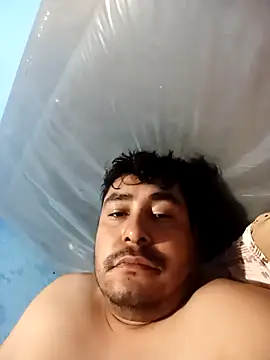 Snapshot of Maquina_del_horror chatting on April 11, 12:42 pm Maquina del horror online show from April 11, 12:42 pm