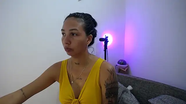 Allyson Smith online show from December 29, 7:43 pm