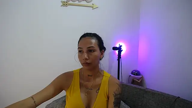 Allyson Smith online show from December 29, 10:57 pm