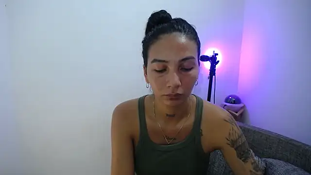 Allyson Smith online show from January 15, 12:09 am