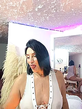 zullyxhot online show from October 3, 10:18 pm