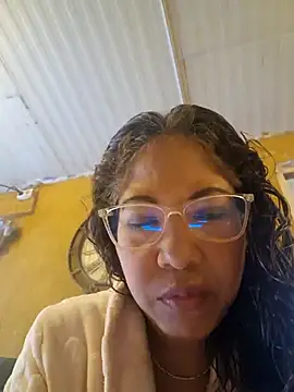 Snapshot of mila38 chatting on November 18, 9:47 am mila38 online show from November 18, 9:47 am