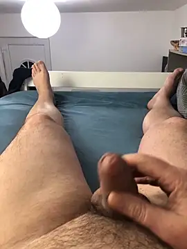 Snapshot of Lentbulant chatting on February 25, 9:13 pm Lentbulant online show from February 25, 9:13 pm