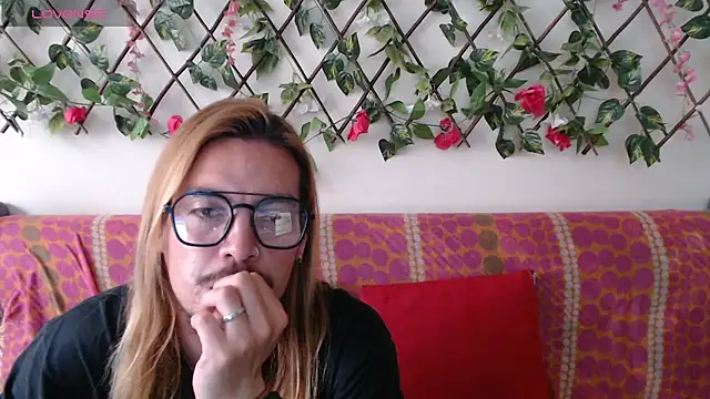 Jack Emily1 online show from May 22, 8:25 pm