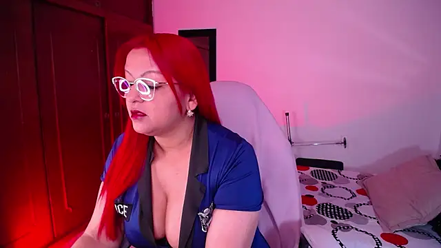 Snapshot of salomecastro_ chatting on March 11, 3:01 am salomecastro online show from March 11, 3:01 am