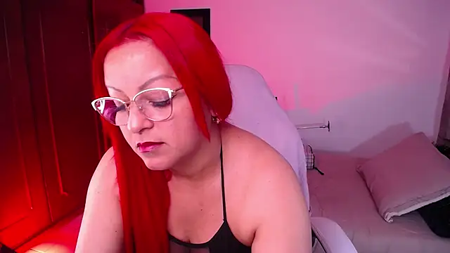 Snapshot of salomecastro_ chatting on March 17, 3:22 am salomecastro online show from March 17, 3:22 am
