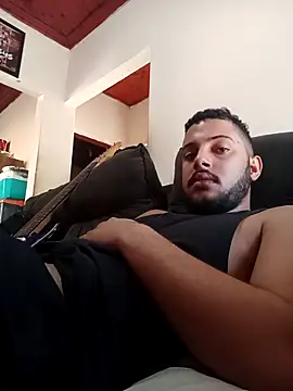 Snapshot of AzureKnee chatting on April 2, 12:03 pm AzureKnee online show from April 2, 12:03 pm