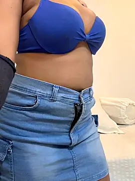 angelwavy online show from December 19, 1:34 am