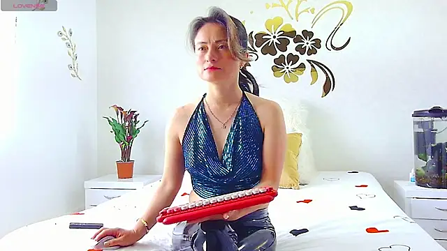 Snapshot of MarcelaFlores chatting on July 14, 2:56 pm MarcelaFlores online show from July 14, 2:56 pm