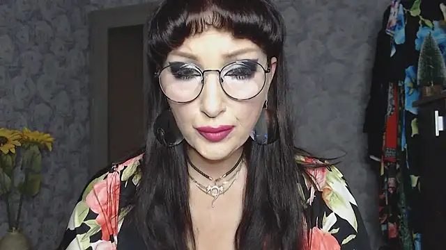 Snapshot of Aziza1 chatting on September 25, 2:21 pm Aziza1 online show from September 25, 2:21 pm