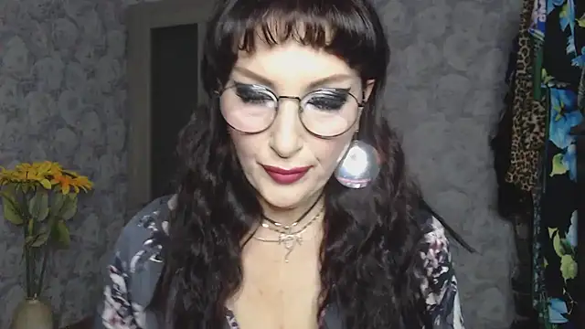 Snapshot of Aziza1 chatting on October 4, 2:37 pm Aziza1 online show from October 4, 2:37 pm