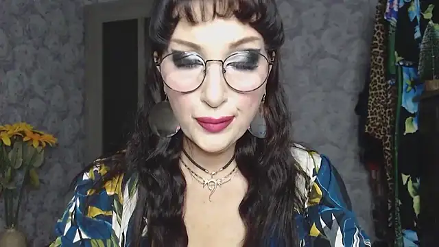 Snapshot of Aziza1 chatting on October 7, 3:20 pm Aziza1 online show from October 7, 3:20 pm