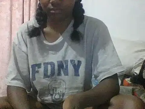 Snapshot of Hamie_sexy chatting on November 7, 8:53 pm Hamie sexy online show from November 7, 8:53 pm