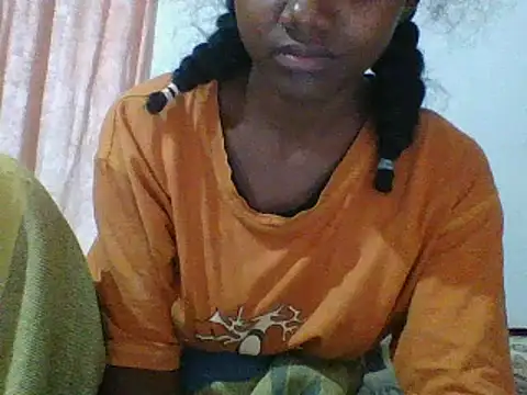 Snapshot of Hamie_sexy chatting on January 14, 10:10 am Hamie sexy online show from January 14, 10:10 am