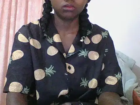 Snapshot of Hamie_sexy chatting on January 19, 8:07 am Hamie sexy online show from January 19, 8:07 am