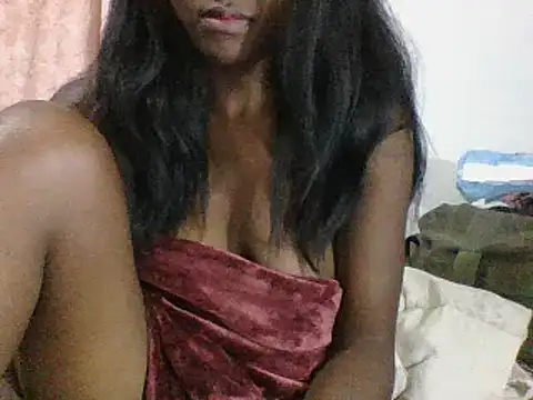 Snapshot of Hamie_sexy chatting on February 6, 9:18 pm Hamie sexy online show from February 6, 9:18 pm