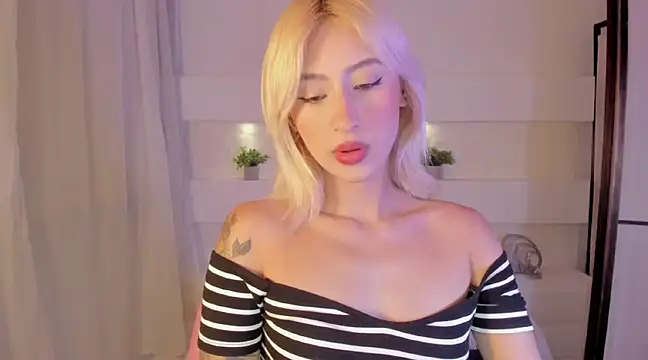 AshleyRoys online show from February 6, 3:20 pm