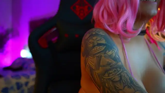 ambarEvans online show from December 2, 2:20 am