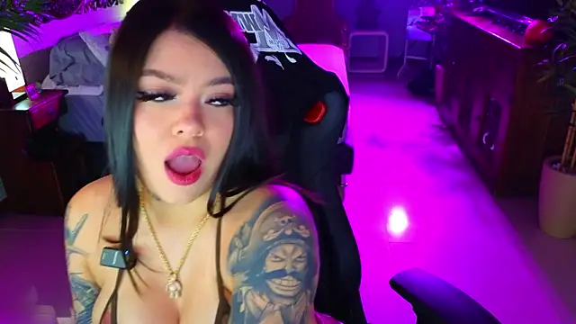 ambarEvans online show from February 27, 1:16 am