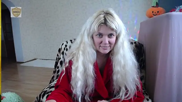 Snapshot of SunnySylvia chatting on October 24, 6:10 am SunnySylvia online show from October 24, 6:10 am