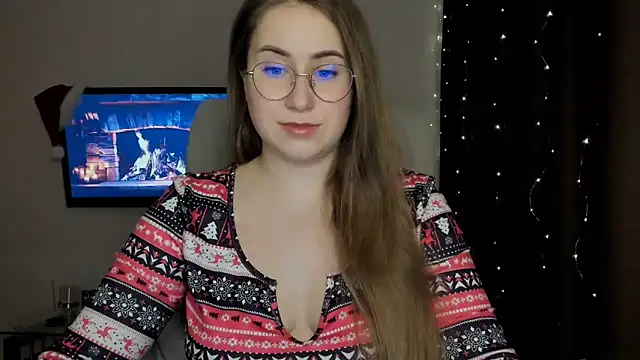 Snapshot of SeasonalSomeone chatting on January 8, 2:35 pm SeasonalSomeone online show from January 8, 2:35 pm